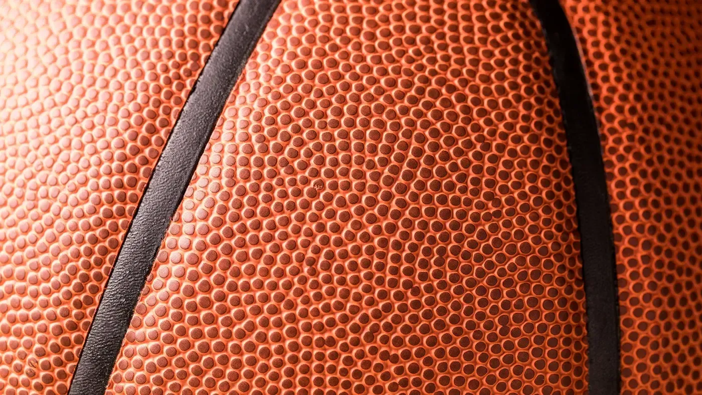 Närbild på en basketboll